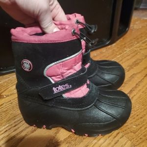 Girls pink n black boots